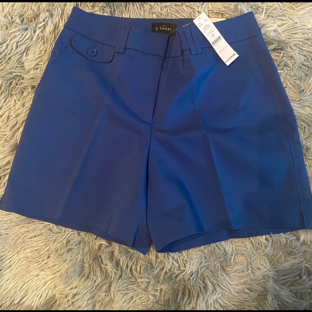 WHBM shorts with pockets